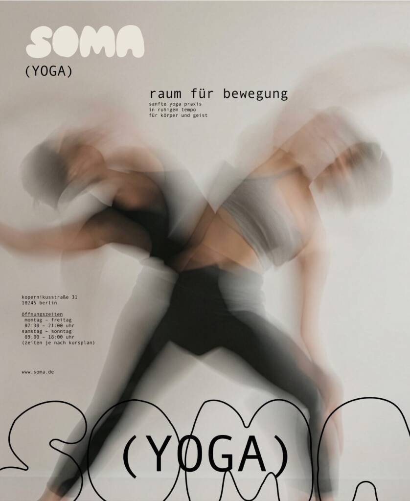 Bewegungsunschärfe einer Yoga-Person mit Soma Typografie und »Raum für Bewegung«